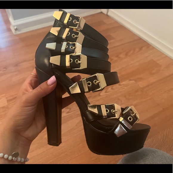 STOLD ! - Picture 3 of 8